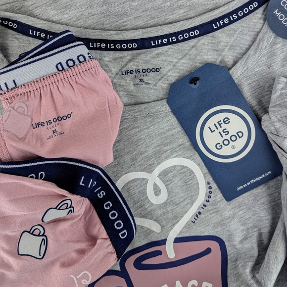Life Is Good PJ Set Short Sleeve Top Shorts Peace & Love Coffee Grey Pink XL NWT - Picture 12 of 12